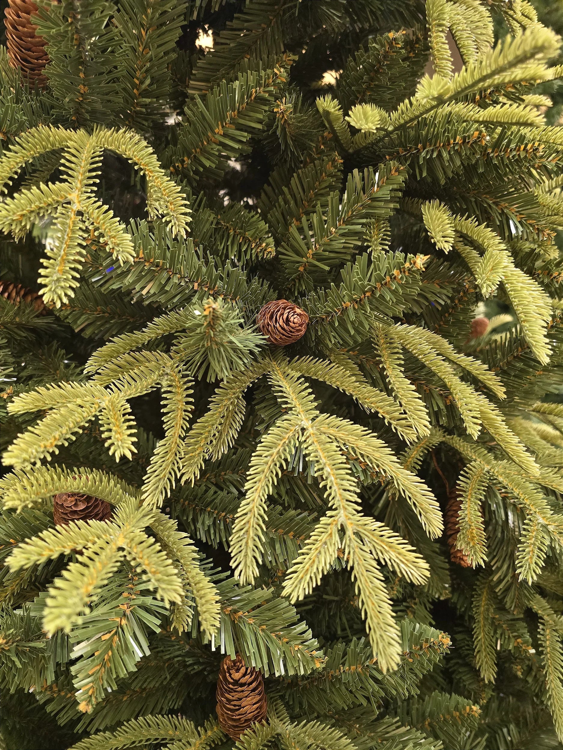 Árvore de Natal Pinheiro Super Realista Santorini 2,10m 4428 Galhos + 1500 Leds de brinde