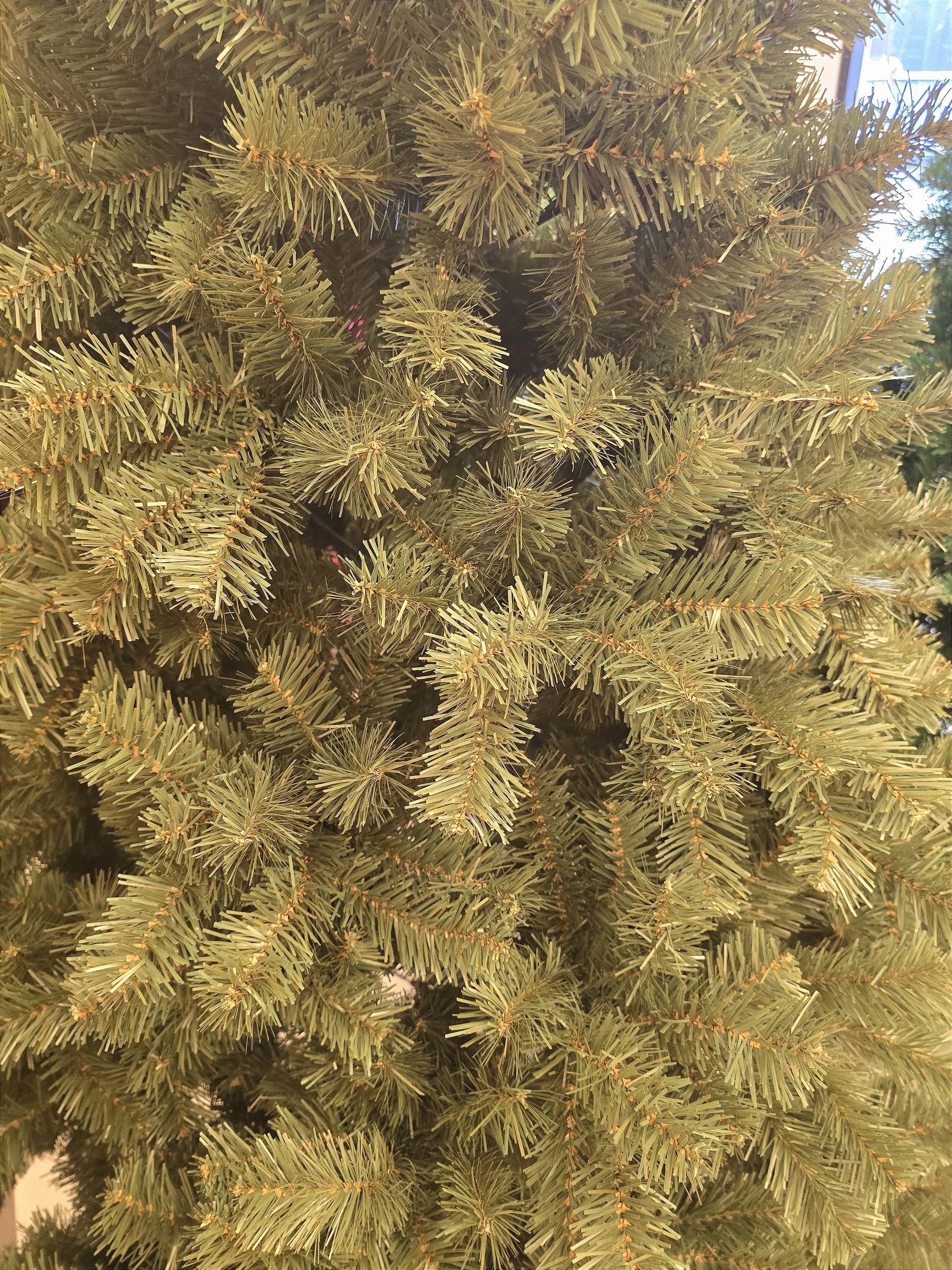 Pinheiro Ipanema Tradicional 2,40m 1000 Galhos + 500 Leds de brinde