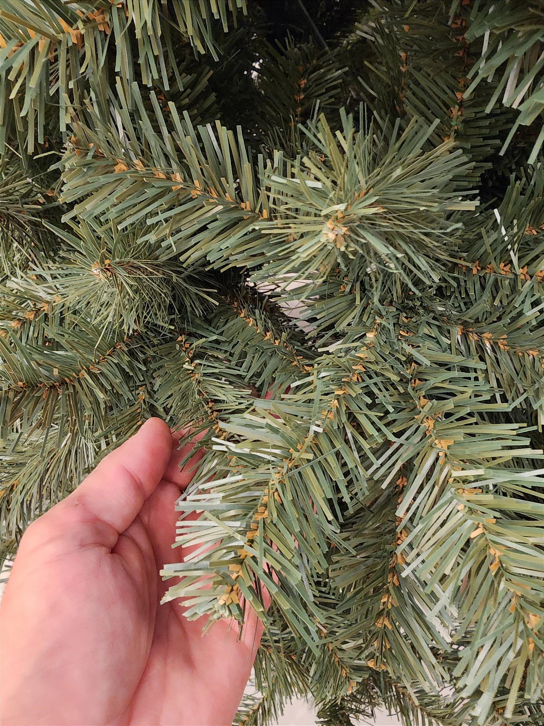 Pinheiro Ipanema Tradicional 2,40m 1000 Galhos + 500 Leds de brinde