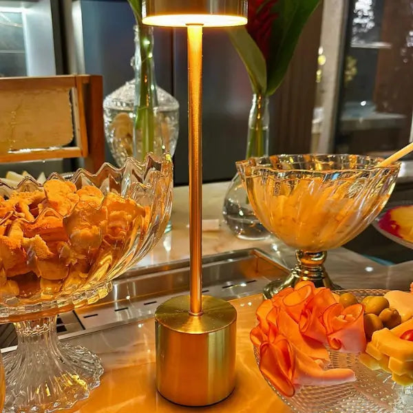 Luminária de Led Mendoza com Acendimento ao toque