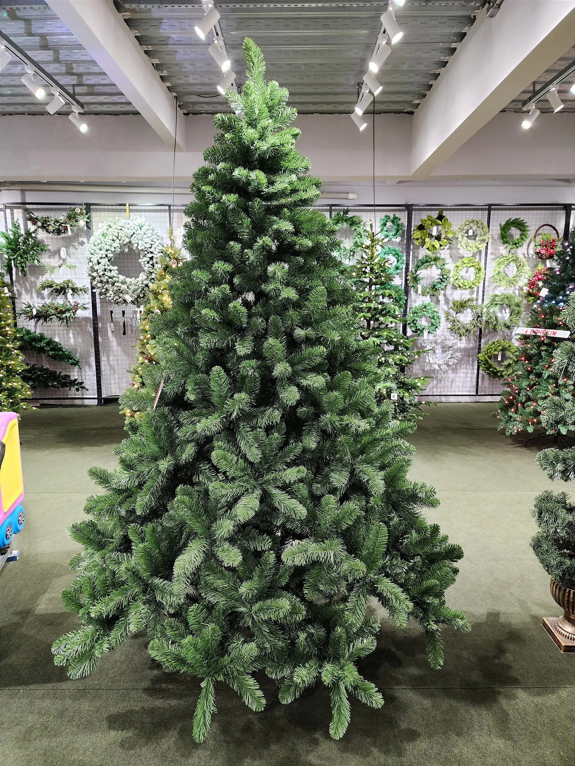 Árvore de Natal Tradicional Imperial Max 2,10m 936 Galhos + 500 Leds de brinde