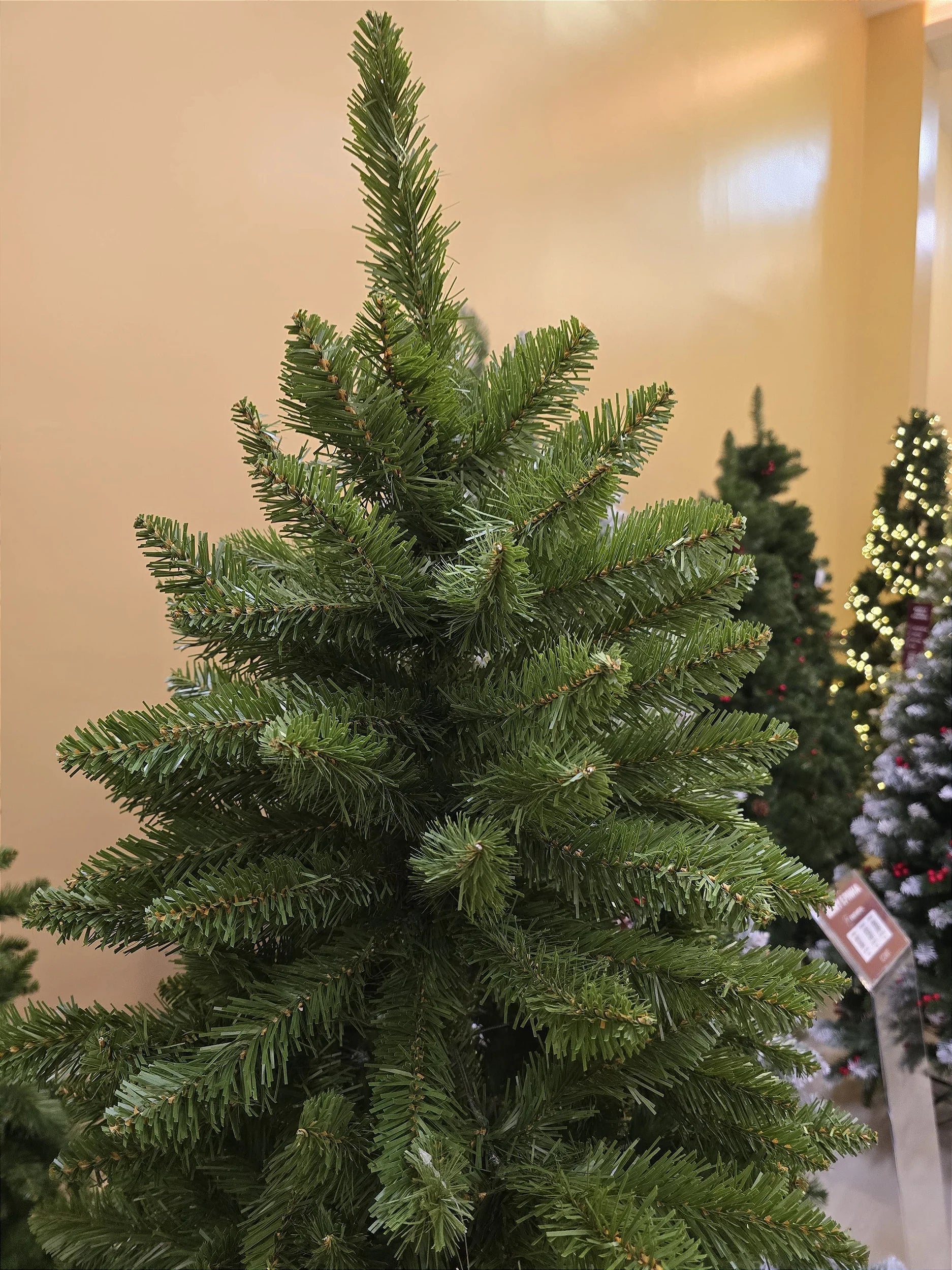 Árvore de Natal Slim Bryant 1,80m 762 Galhos + 500 Leds de brinde