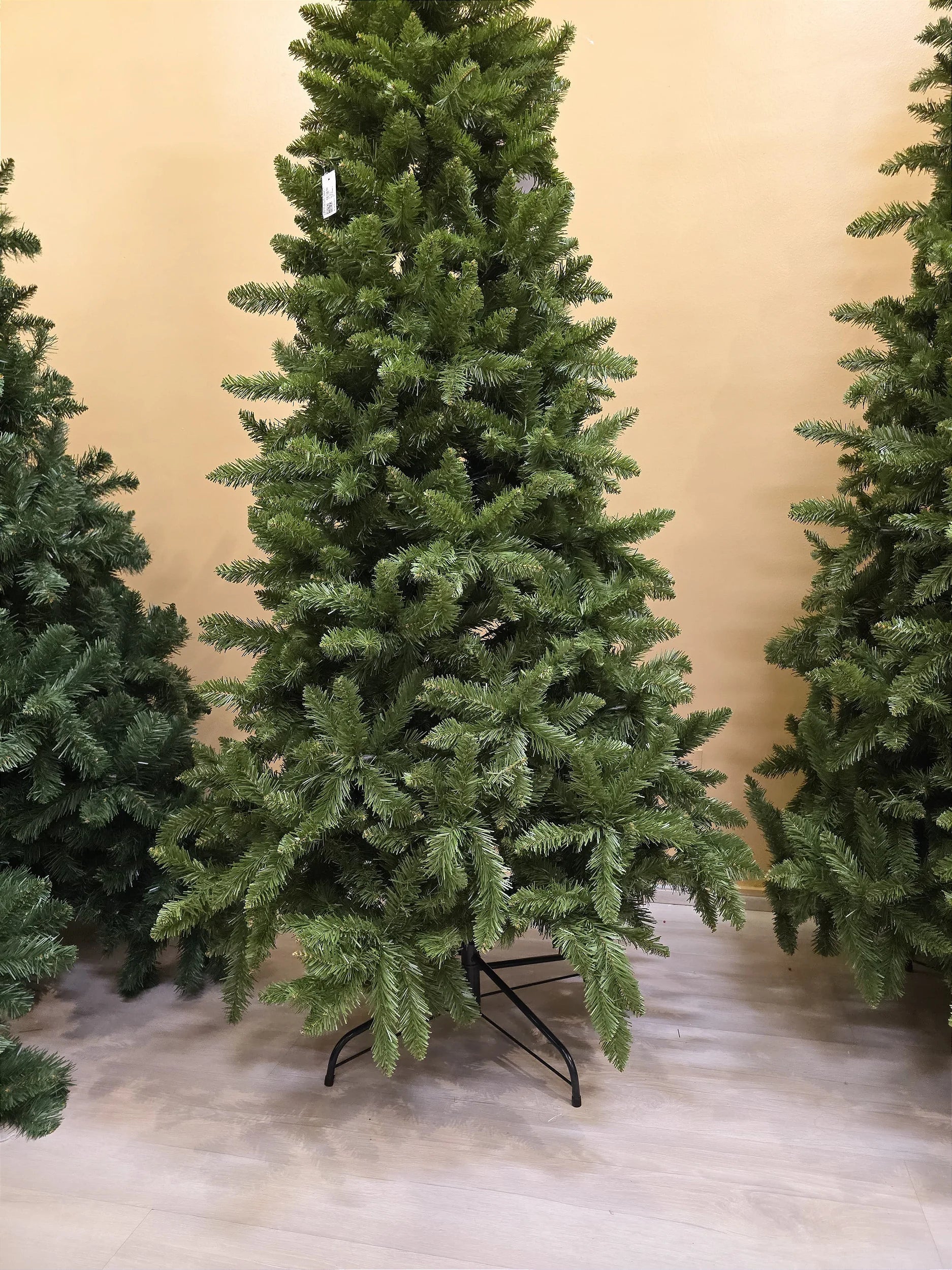 Árvore de Natal Slim Bryant 2,40m 1576 Galhos + 500 Leds de brinde