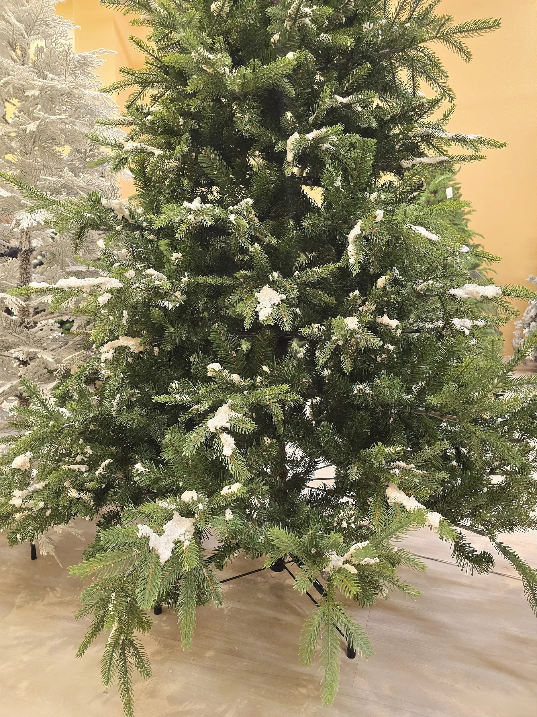 Árvore de Natal Pinheiro Super Realista New Jersey 2,10m 1240 Galhos+ 700 Leds de brinde